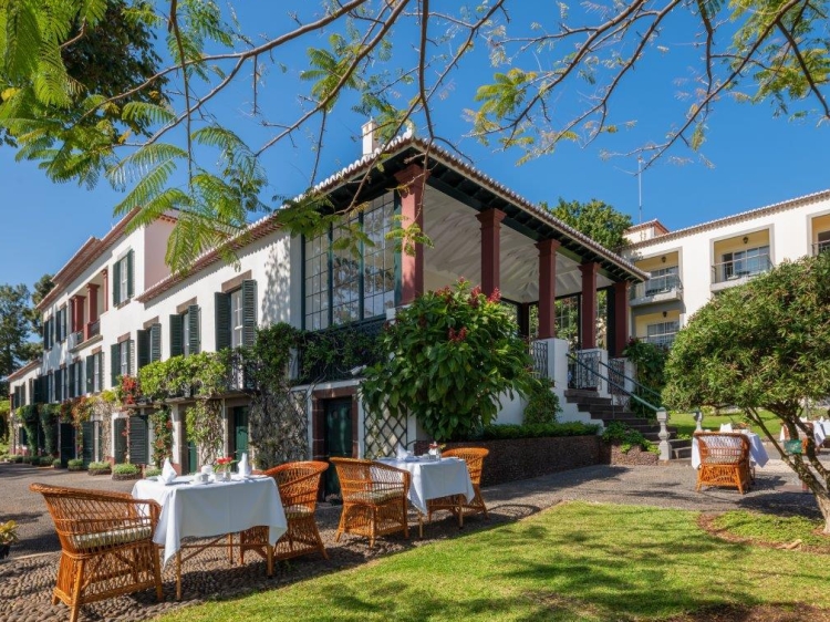 Hotel Quinta Jardins do Lago Fuchal Madeira hotel best