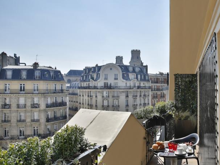 Artus Hotel best hotel in paris design and beautifull and small