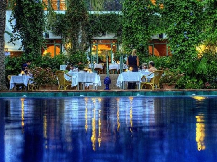 Hurricane Tarifa Dinner by the pool