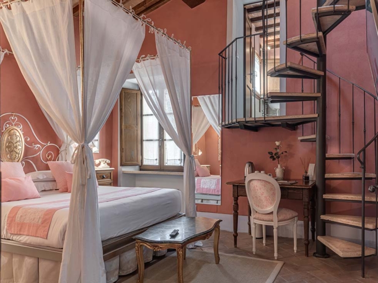 Hotel Relais Palazzo del Capitano San Quirico D'orcia tuscany best boutique hotel
