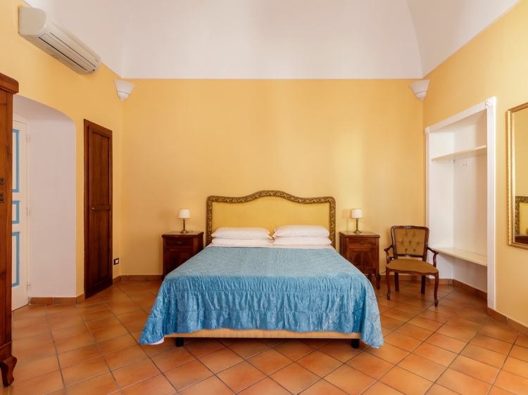La Rotonda Bedroom
