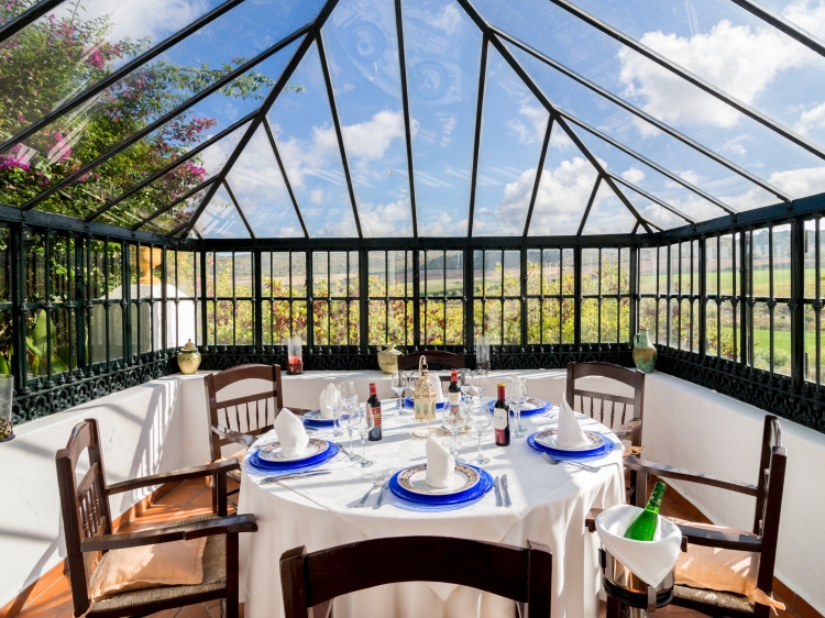 CRYSTAL DINING GAZEBO