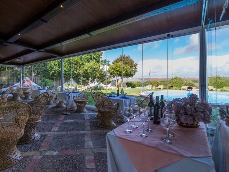 CRYSTAL RESTAURANT LAKE VIEW