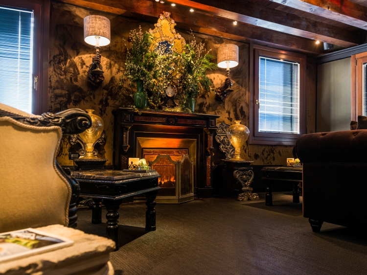 Lounge Room