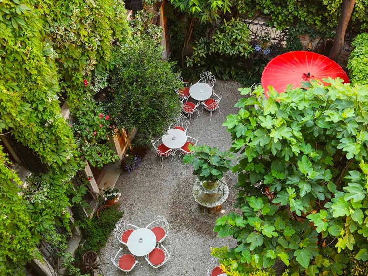 Hotel Flora best boutique romantic hotel in venice