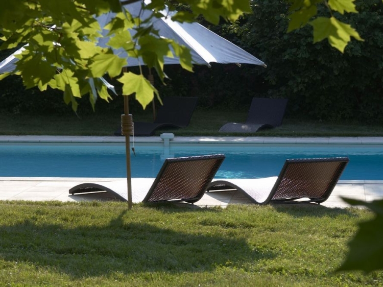 Le Prieuré des Sources Hotel romantic trendy good kitchen gorgeous landscape