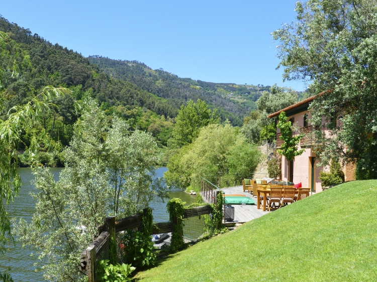 Casas de Pousadouro Hotel boutique douro river best small apartments