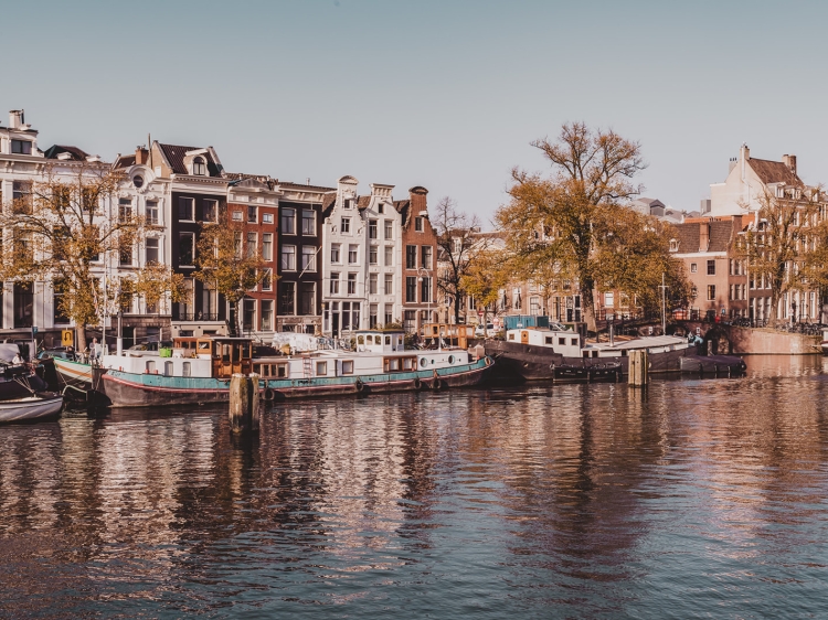 Exterior Surrounding - Canal