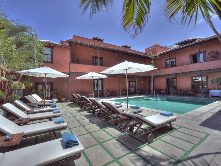 Pool terrace