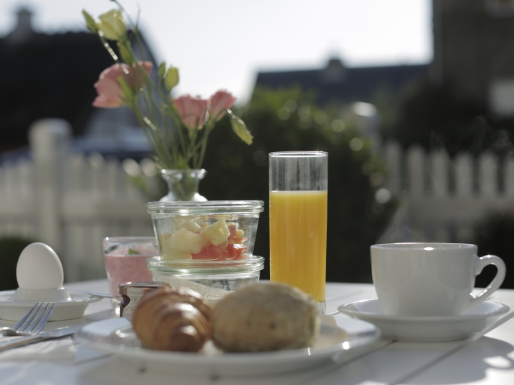 Breakfast 