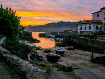 Hotel El Puerto - Hotel in Mundaka, País Basco