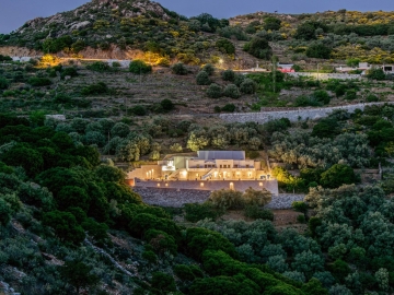 ELaiolithos Luxury Retreat in Naxos - Hotel & Self-Catering in Moni, Cíclades