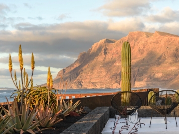 Beach House 93 - Casa de férias in Caleta de Famara, Ilhas Canárias