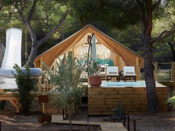 Abeille Maison Glamping Resort Zlatni Rat - Glamping in Bol, Costa da Dalmácia