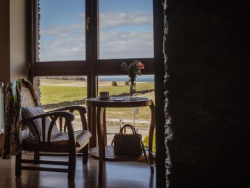 Hotel Pleamar - Bed & Breakfast in Valdés, Asturias