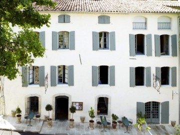 Hotel des deux Rocs - Bed & Breakfast in Seillans, Riviera Francesa e Provença