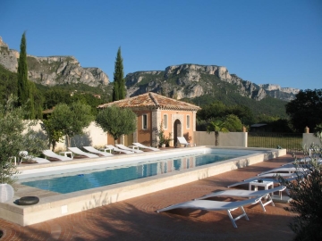 La Ferme Rose - Bed & Breakfast in Moustiers-Sainte-Marie, Riviera Francesa e Provença