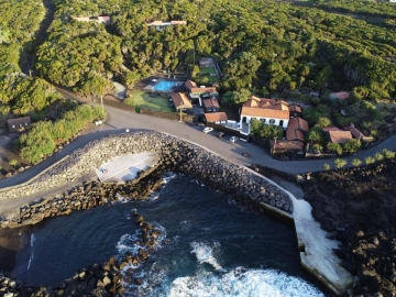 Pocinho Bay - Hotel & Self-Catering in Madalena, Açores