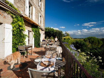 Cuq En Terrasses - Hotel & Self-Catering in Cuq-Toulza, Midi-Pyrenees