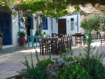 casaDoria rooms & restaurant - Bed & Breakfast in Lentas, Creta