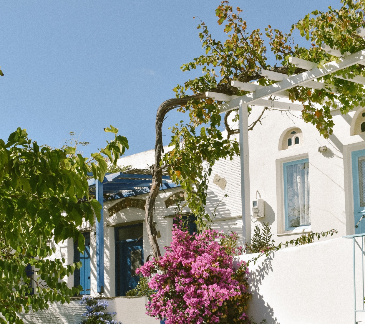 Handpicked boutique hotels Tinos luxury hotels and beautiful holiday homes