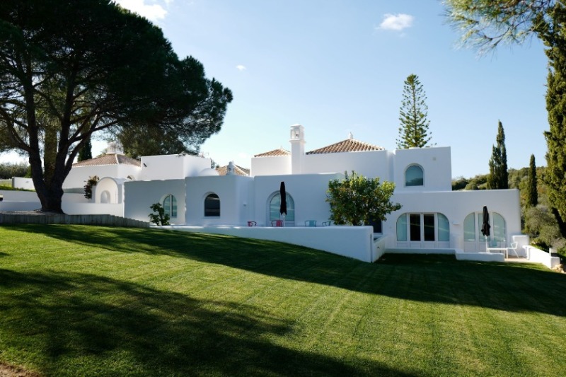 Exterior view of Casa Arte